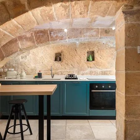 Traditional 1br Maltese Maisonette Near Grand Harbour Area شقة *