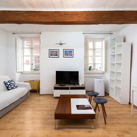Traditional 1br Maltese Maisonette Near Grand Harbour Area شقة