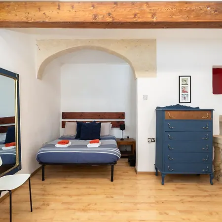 Traditional 1br Maltese Maisonette Near Grand Harbour Area * فاليتا
