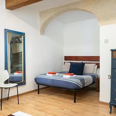 Traditional 1br Maltese Maisonette Near Grand Harbour Area فاليتا
