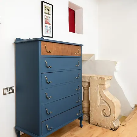 Traditional 1br Maltese Maisonette Near Grand Harbour Area