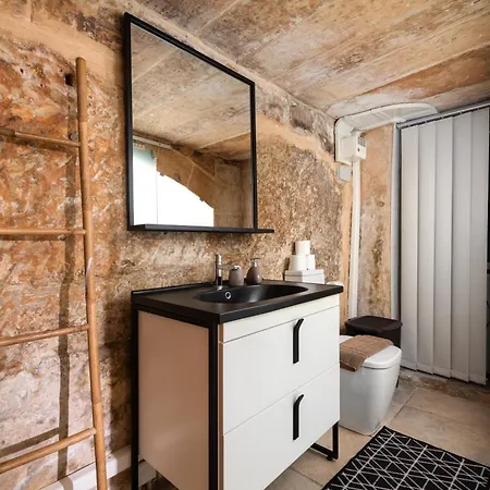 شقة Traditional 1br Maltese Maisonette Near Grand Harbour Area فاليتا
